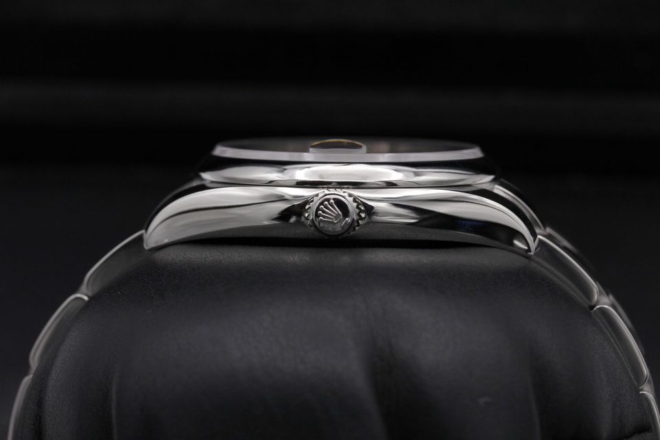 Rolex Oyster Perpetual Date 115200 Image 3